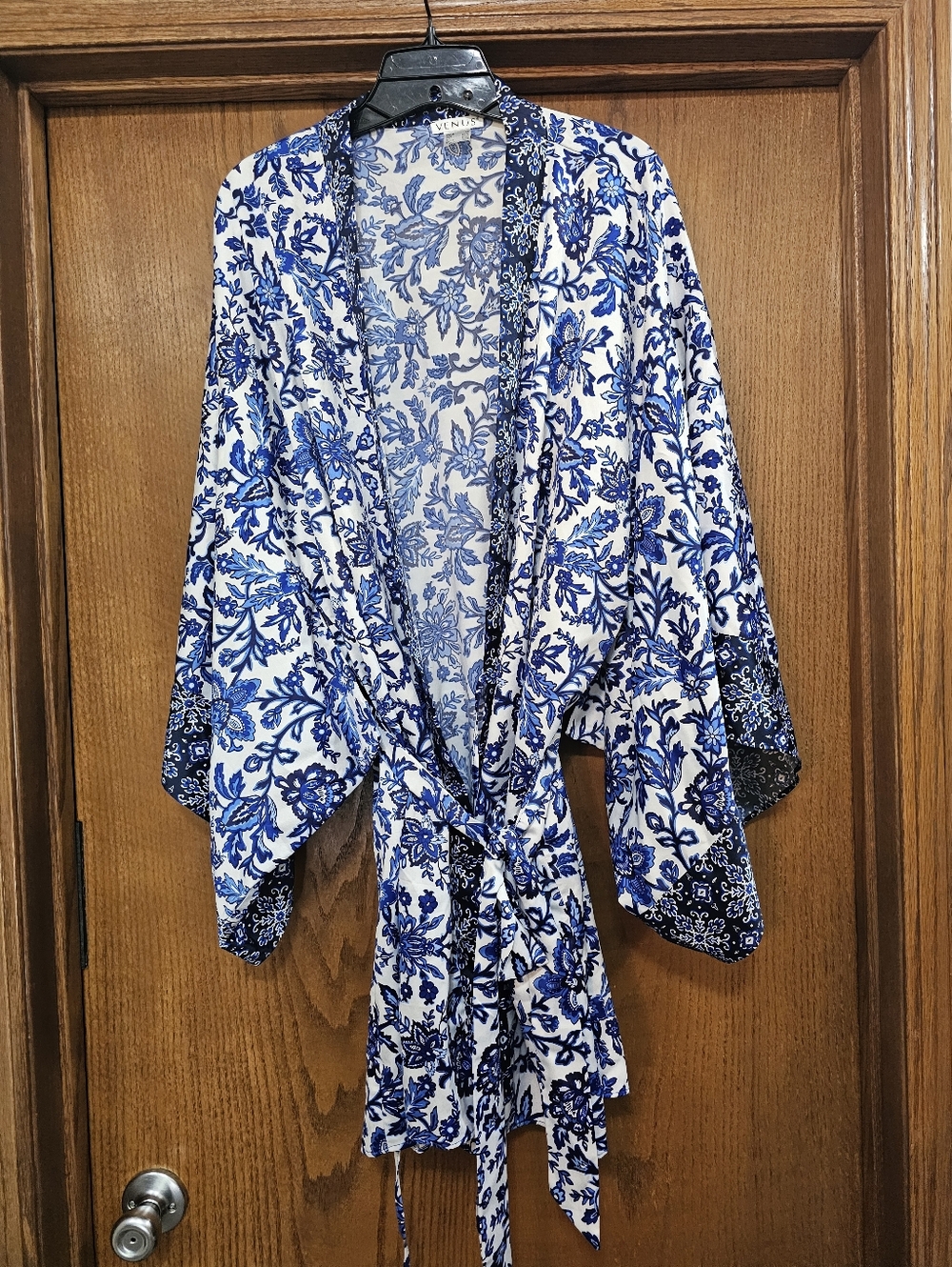 Venus Womens Komono Blue and White Floral Top Size 1X